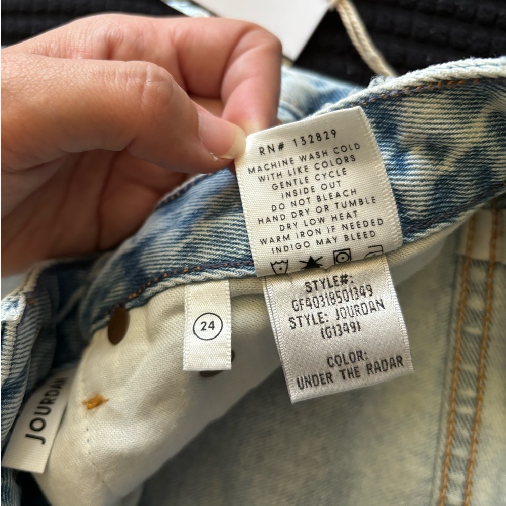 GRLFRND Jourdan Denim Short in size 24 - Picture 6 of 8